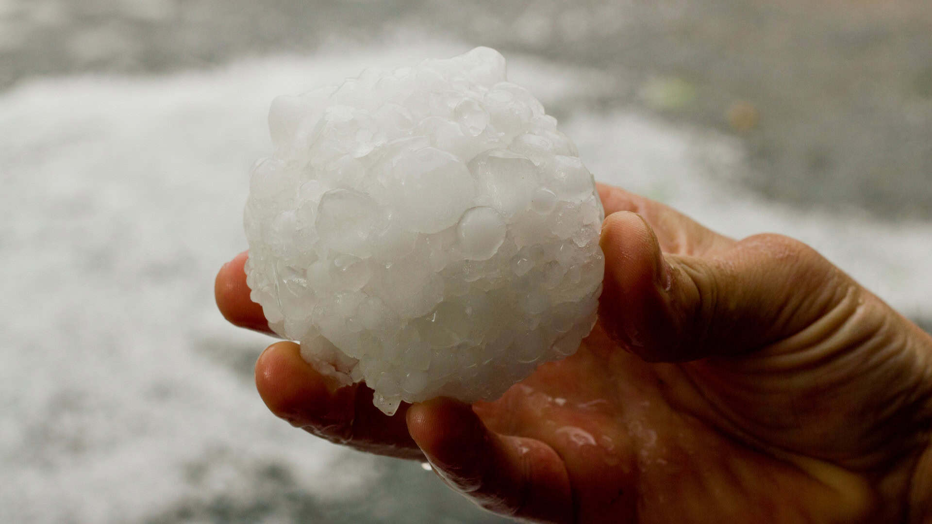 granizo-gigante-temoestade-1920x1080
