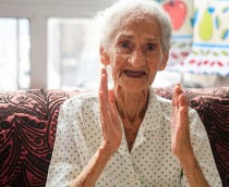 joana-do-esprito-santo-116-anos-mulher-mais-velha-210x172