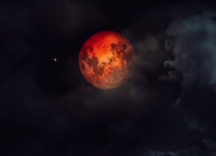 lua-de-sangue-695x500