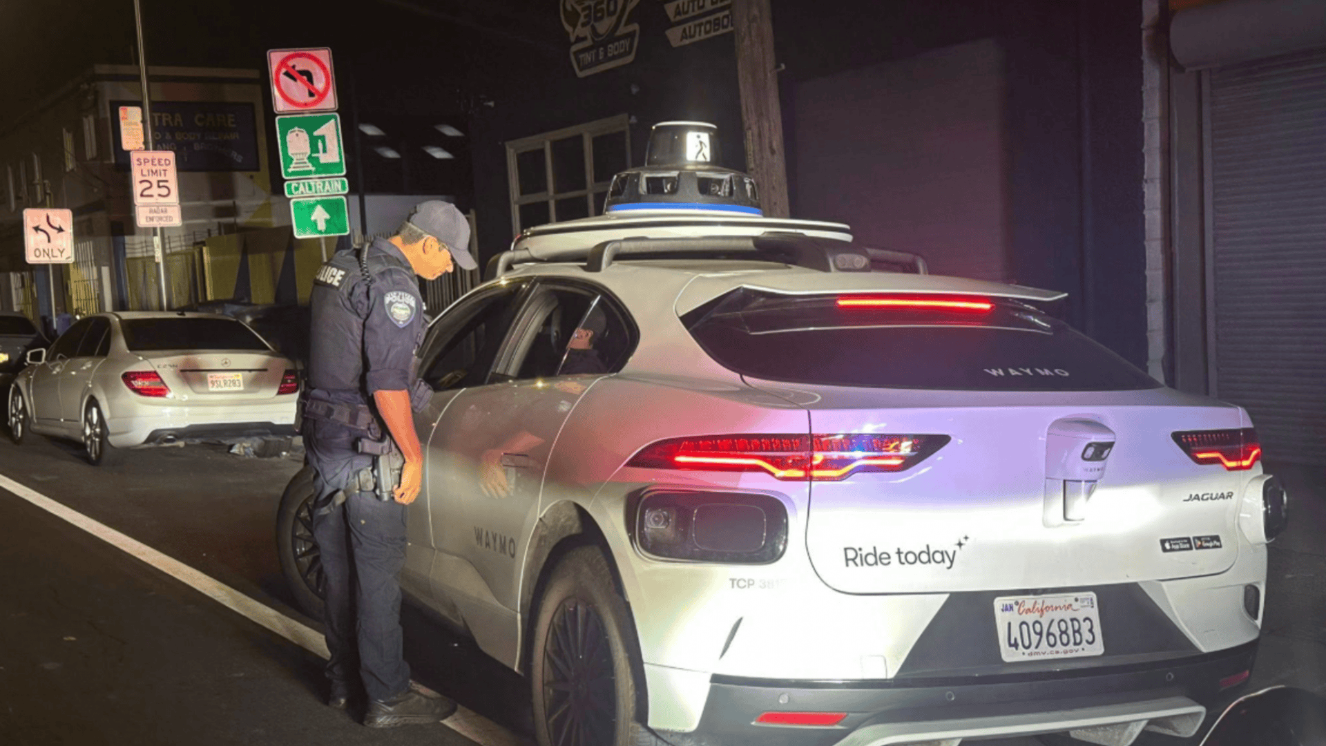 policia waymo