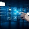 Estudo revela falhas de segurança em rastreadores Tile que permitem espionagem e rastreamento não autorizado.