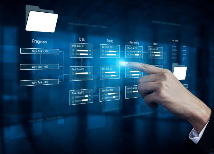 Estudo revela falhas de segurança em rastreadores Tile que permitem espionagem e rastreamento não autorizado.