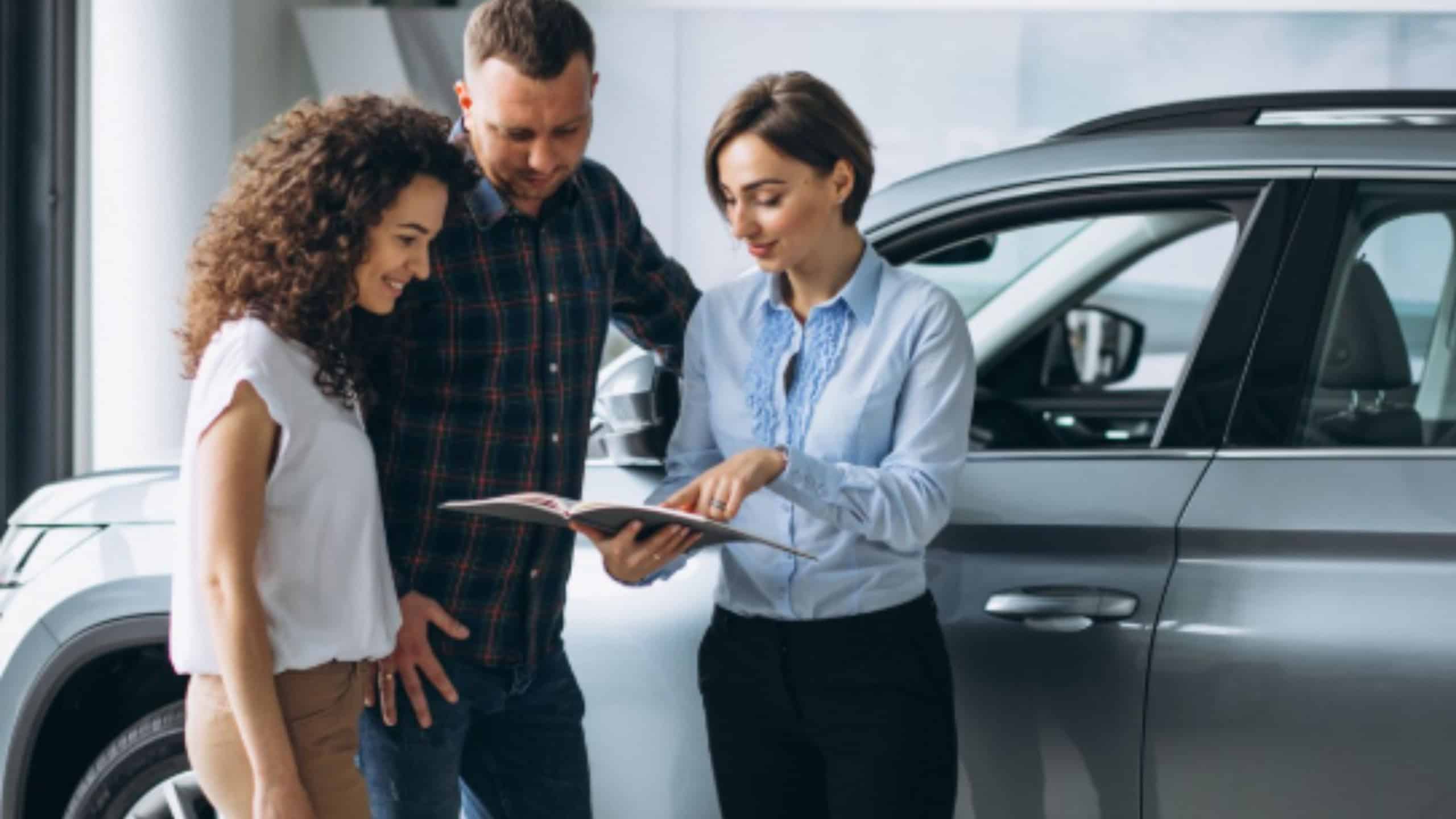 Comprar carro à vista ou financiado? Entenda os prós e contras