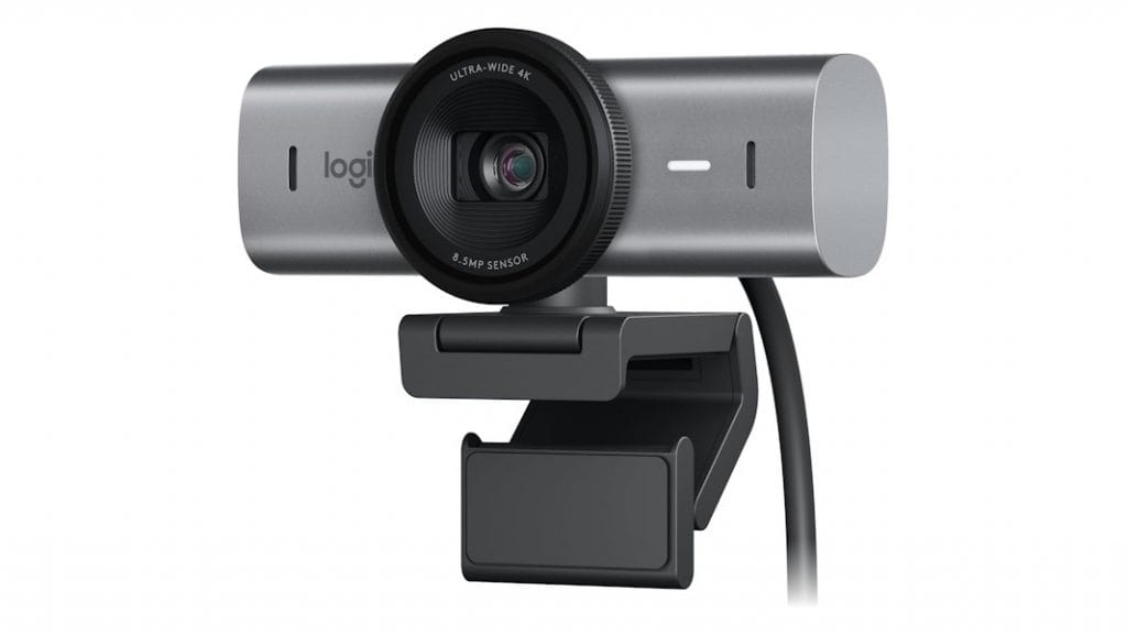 As melhores webcams para ensino à distância ou home office Com a popularização do ensino à distância e do trabalho remoto, webcams se tornaram ferramentas indispensáveis para estudantes e profissionais que precisam de qualidade para comunicação online. Seja em reuniões, ou mesmo em aulas virtuais, escolher uma webcam adequada faz toda a diferença na clareza da imagem, áudio e até na praticidade do uso no dia a dia. Webcam Ultra HD 4K Logitech MX Brio