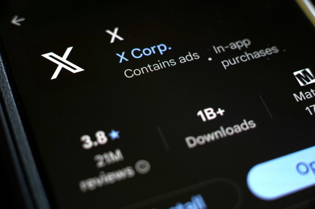 Página de download do X na App Store