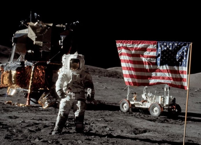 Astronauta-da-Apollo-17-695x500