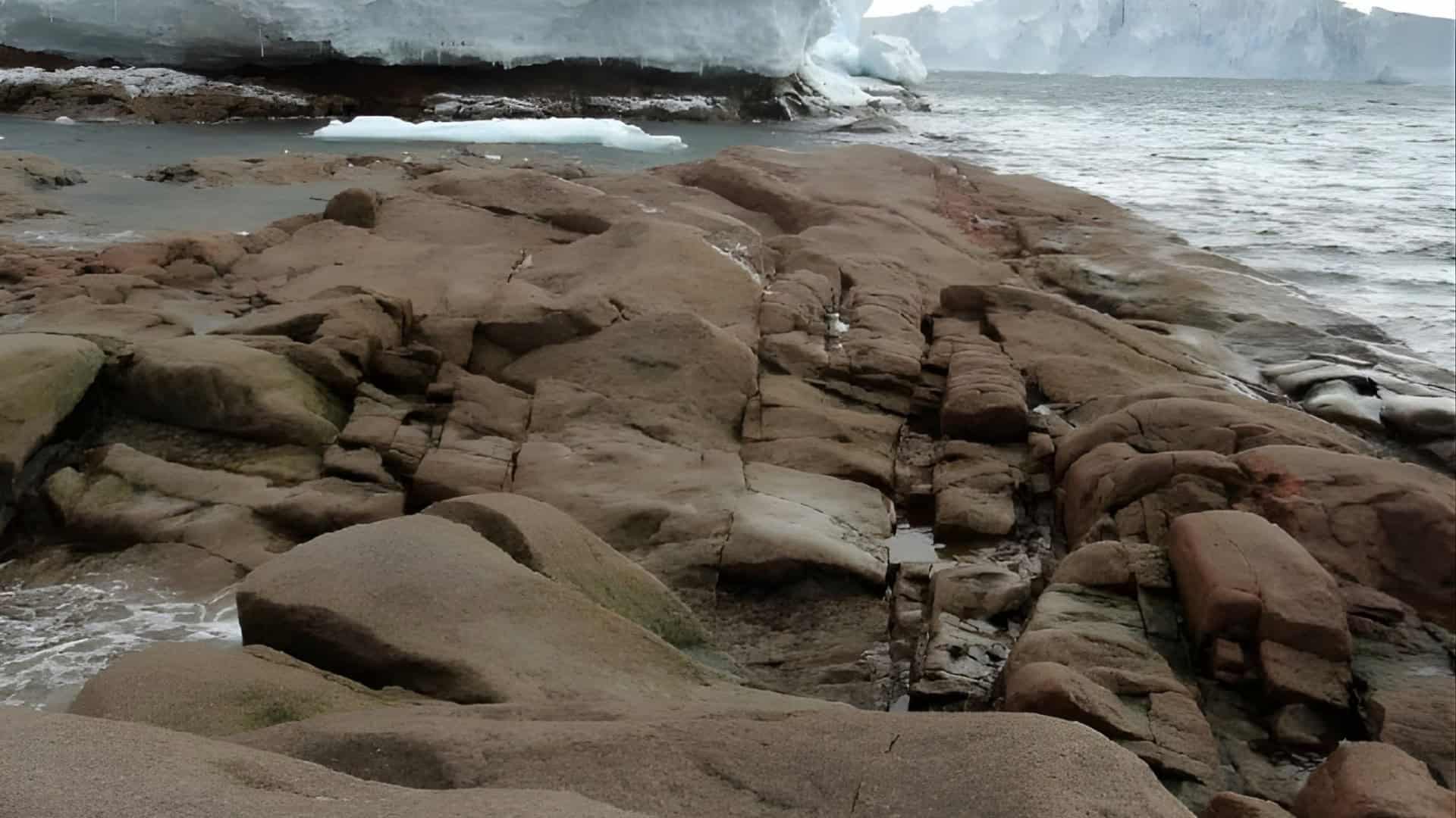 Granito-aflorando-na-antartida-1920x1080