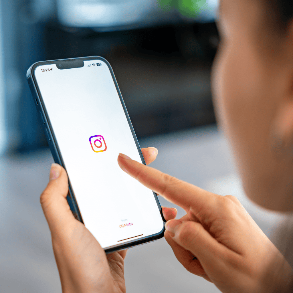 Mark Zuckerberg cria opo no Instagram para adolescentes. mtodo tem o objetivo de trazer mais segurança para país e filhos