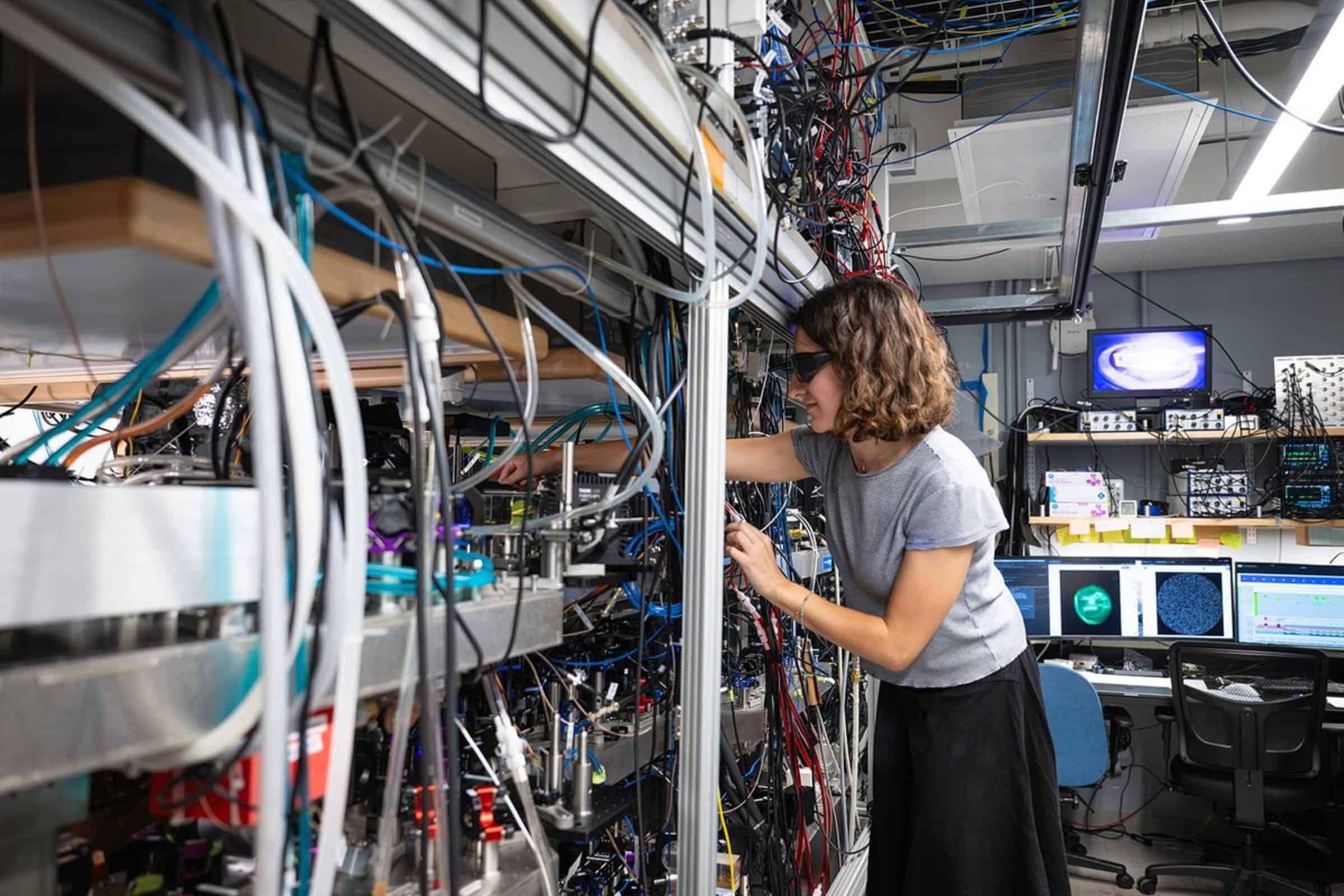 Supercomputador quântico quebra recordes e funciona à temperatura ambiente