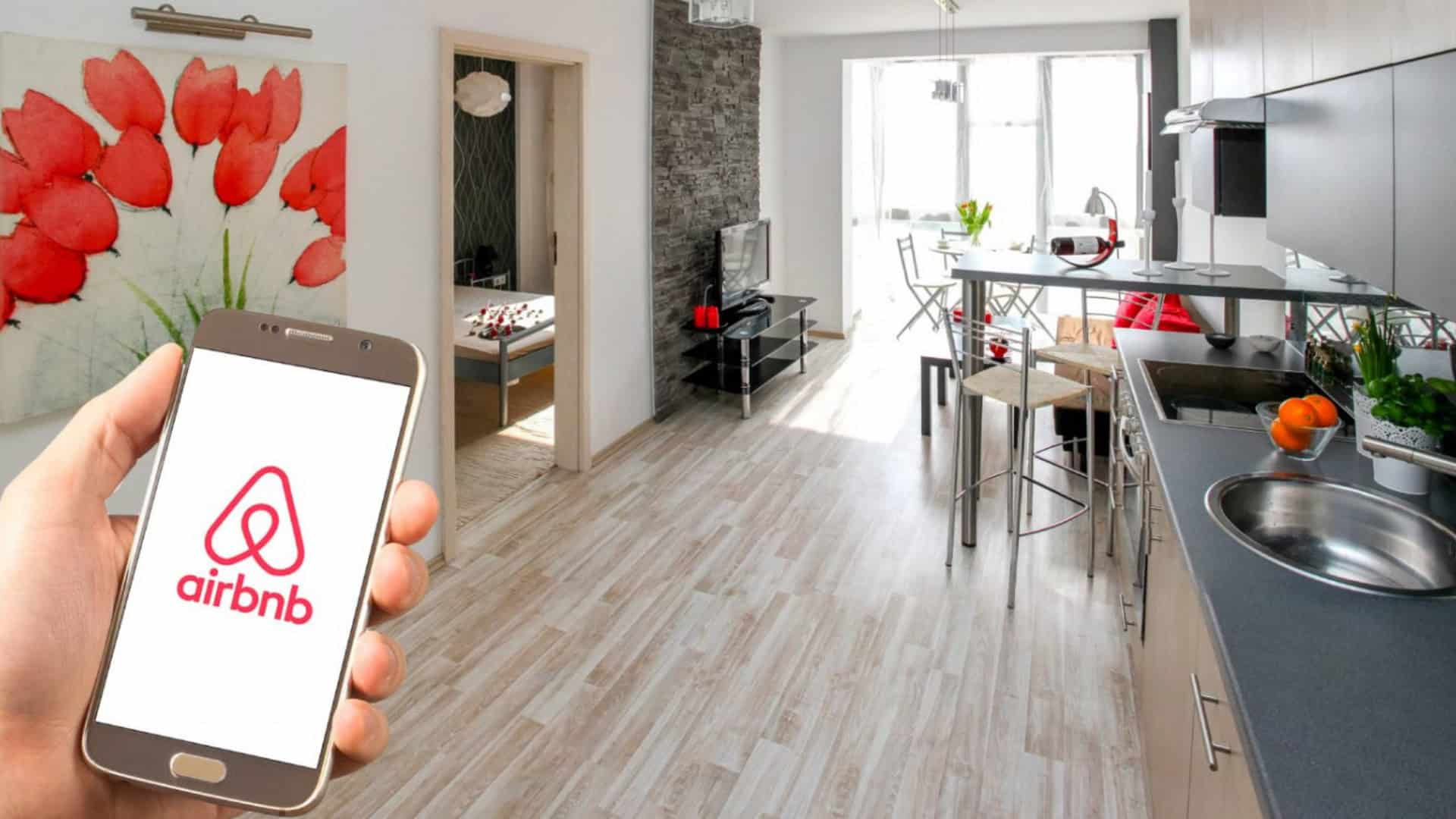 Novidades do Airbnb incluem conexões entre viajantes e sugestões inteligentes de hospedagem