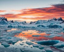 Cientistas encontraram na Antártida o gelo mais antigo já datado diretamente, com cerca de 6 milhões de anos. (Imagem: Wirestock/iStock)