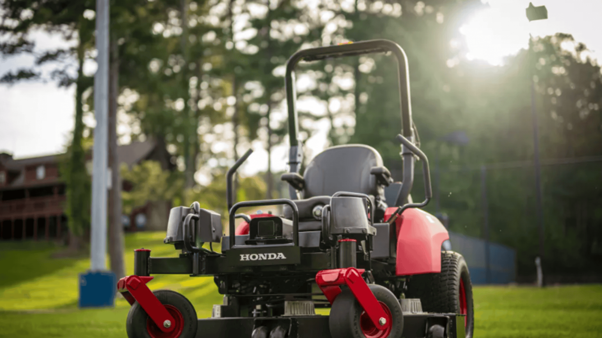 Cortador de grama autônomo da Honda chega em 2026