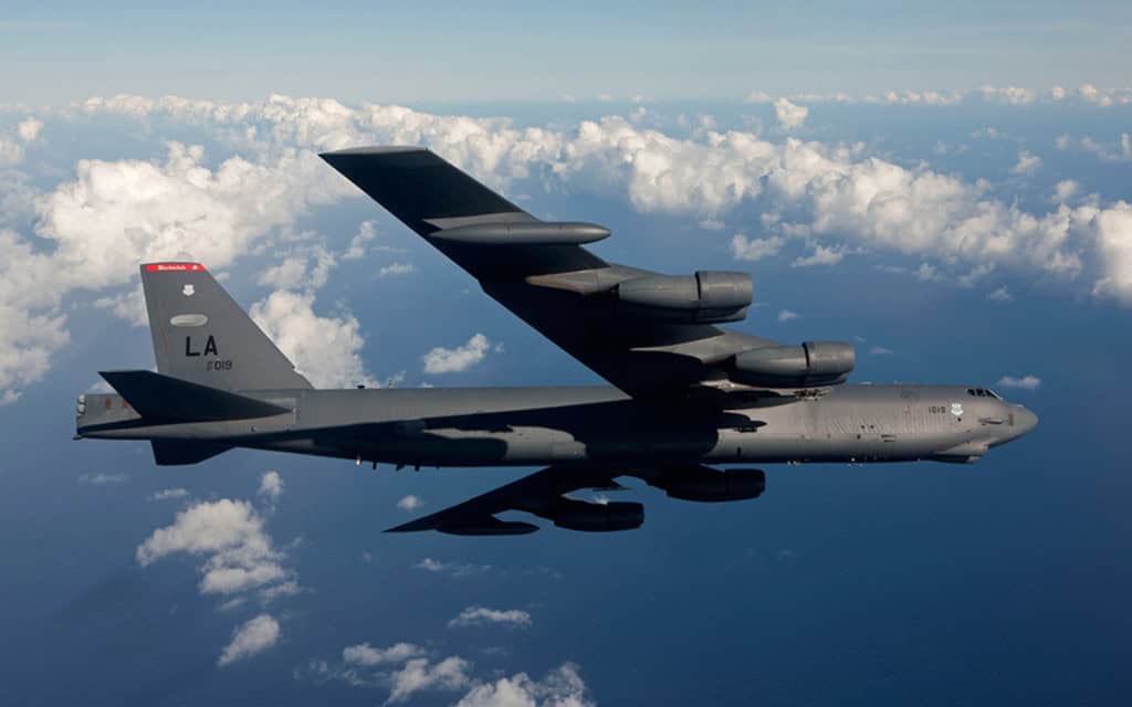 b52 sobrevoo