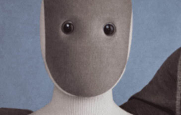 Capa - robô humanoide