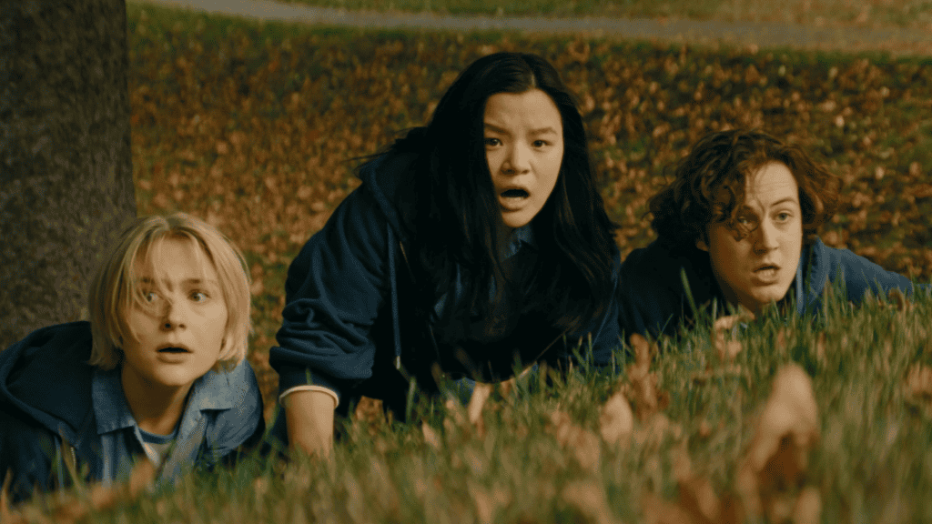 personagens Leila, Abbie e Rory da série Desobedientes