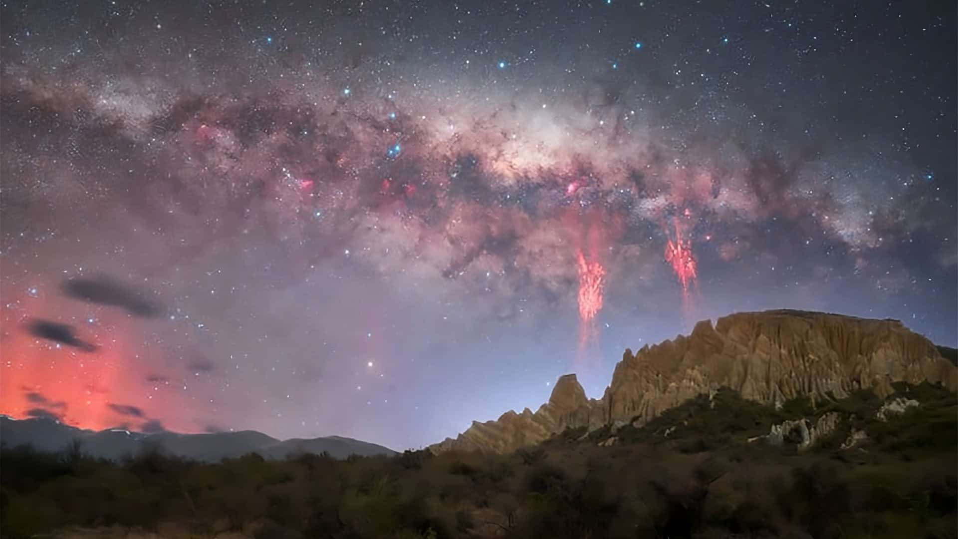 duende-vermelho-e-via-lactea-1920x1080