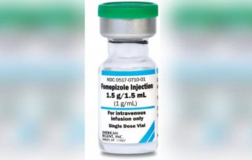 imagem mostra um frasco de remédio com conteúdo liquido dentro. o rótulo mostra o nome 