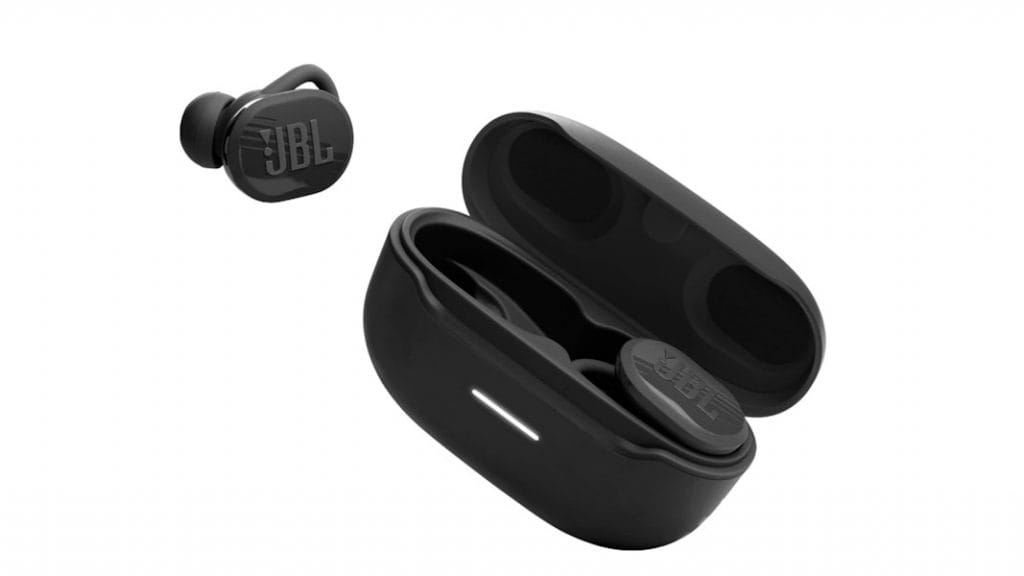 Som para o treino: JBL Endurance Race TWS está saindo por um preço especial O design de um fone de ouvido TWS pode influenciar diretamente o uso dele: modelos que se encaixam melhor na orelha, por exemplo, costumam ser mais indicados para quem pratica atividades físicas. JBL Endurance Race TWS