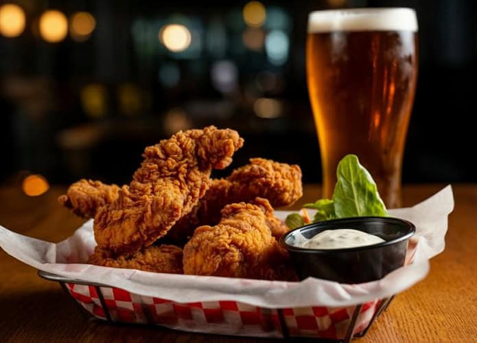 frango frito cerveja happy hour