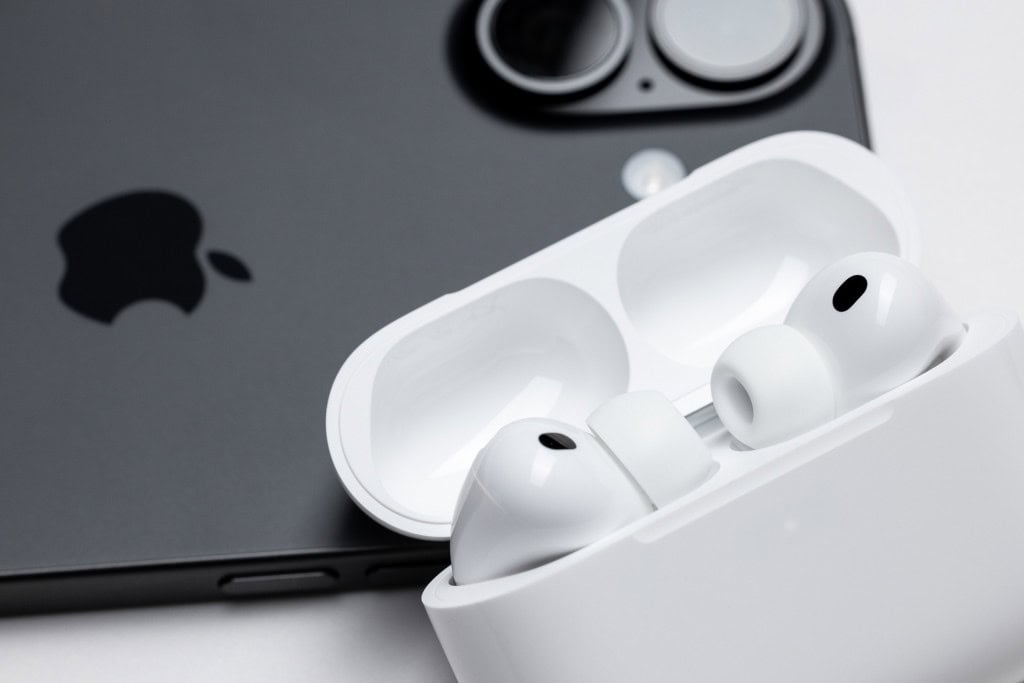 iPhone 18 Pro, AirPods com câmeras e Apple Glasses: novidades da Apple chegam no segundo semestre.