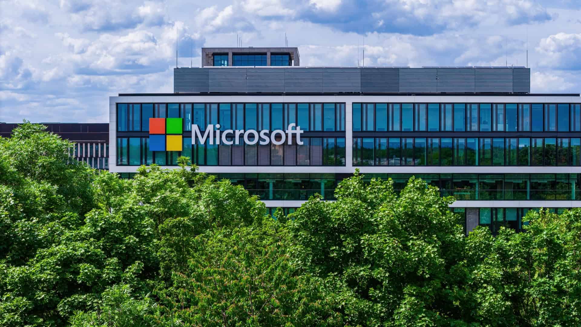 Microsoft registra recorde de gastos em IA enquanto Azure supera expectativas de crescimento