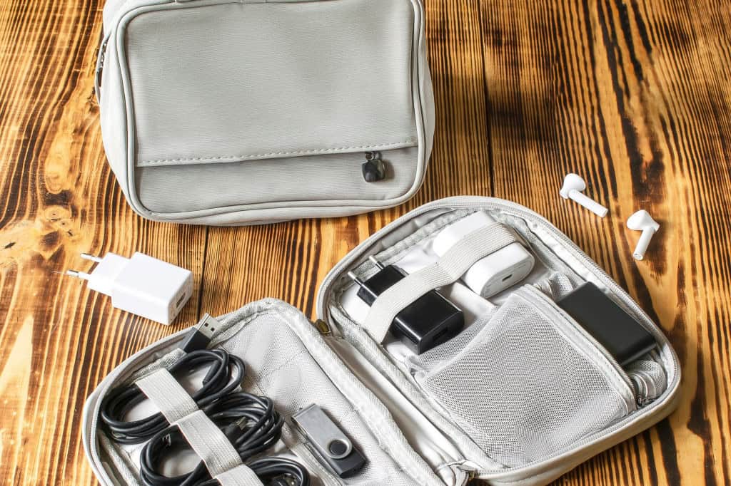 Organizador de cabos e gadgets