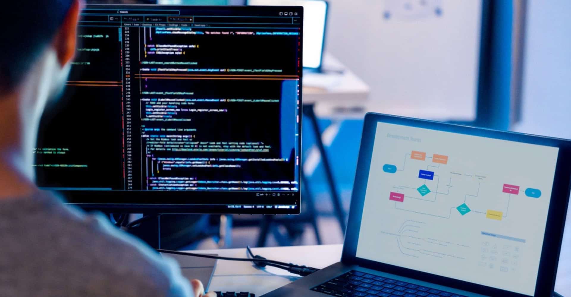 No mundo tech, crescer de júnior a sênior exige mais que técnica: é preciso visão estratégica e maturidade profissional. (Imagem: Weedezign/iStock)