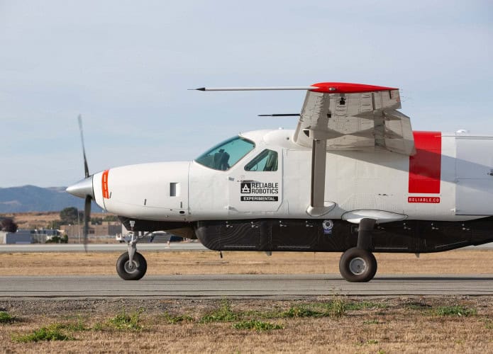 avião autônomo