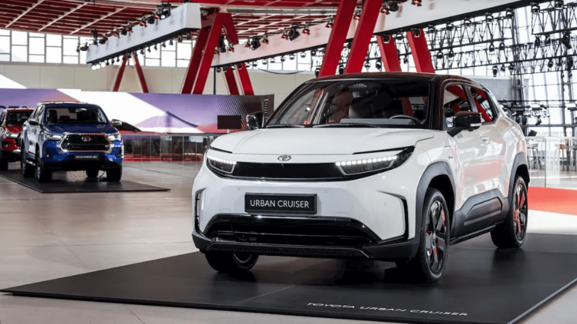 Toyota testa novo SUV crossover e amplia planos de eletrificação até 2027