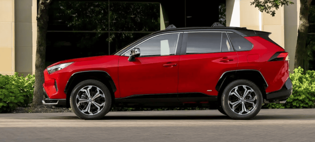 A previsão da Toyota é lançar sete modelos 100% elétricos até meados de 2027