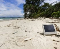 Dez empresas exportam equipamentos eletrônicos descartados para o exterior, enquanto metais pesados ameaçam solos, água e comunidades (Imagem: filipe_lopes/iStock)