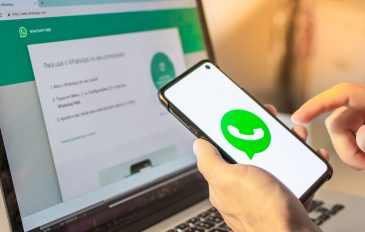 whatsapp web