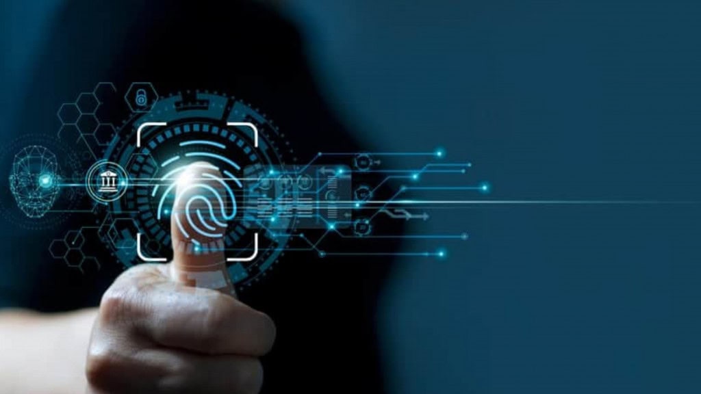 Os dados biométricos também ajudam a detectar possíveis duplicidades e tornam procedimentos eleitorais mais ágeis. Imagem: PopTika/Shutterstock
