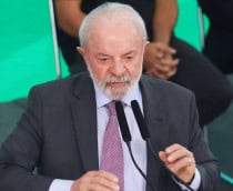 Luiz Inácio Lula da Silva falando em evento