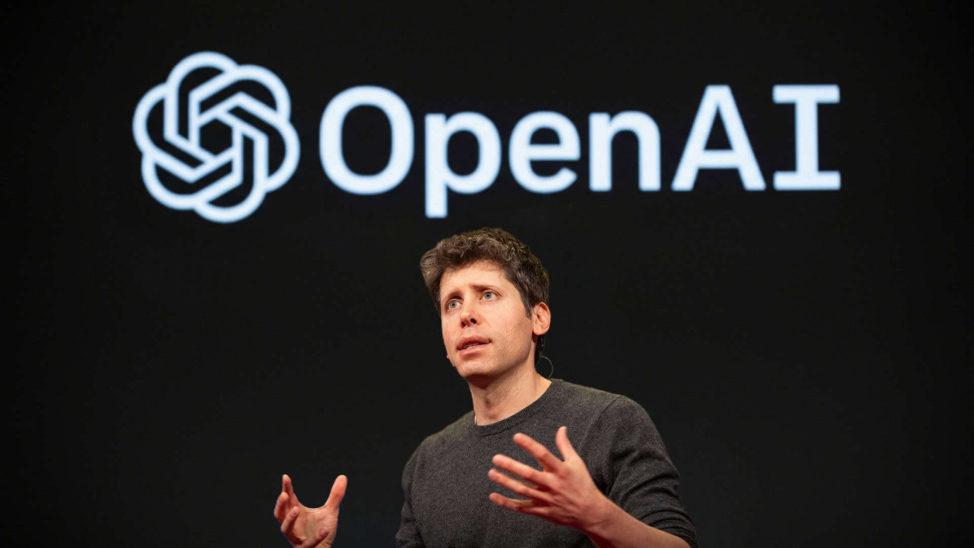 CEO da OpenAI, Sam Altman, falando em evento