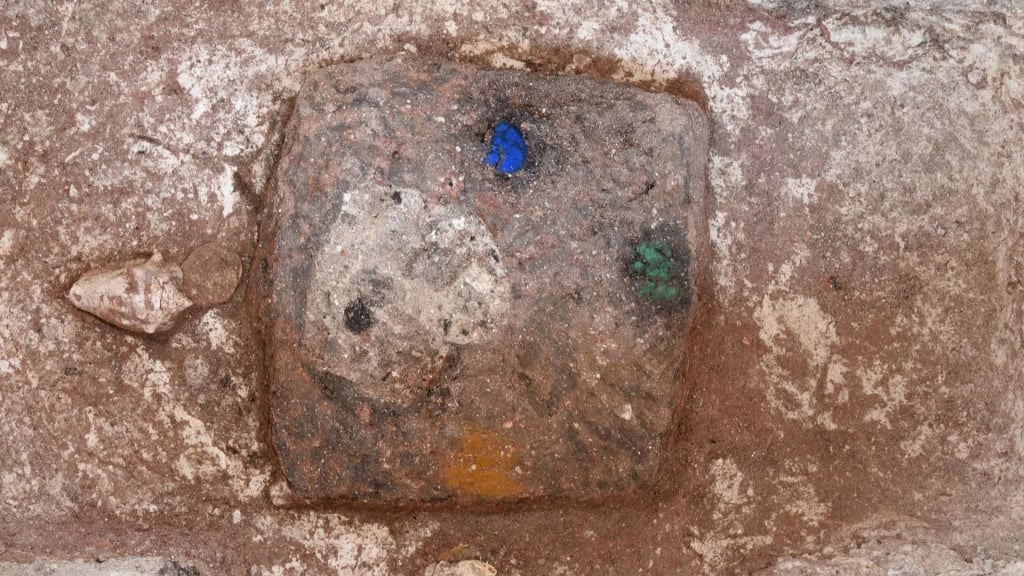 Escavação em monumento maia