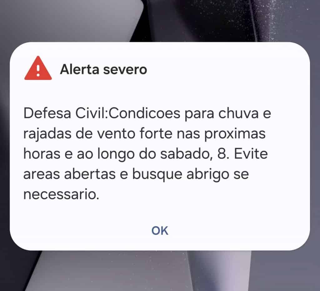 Alerta emitido em um smartphone