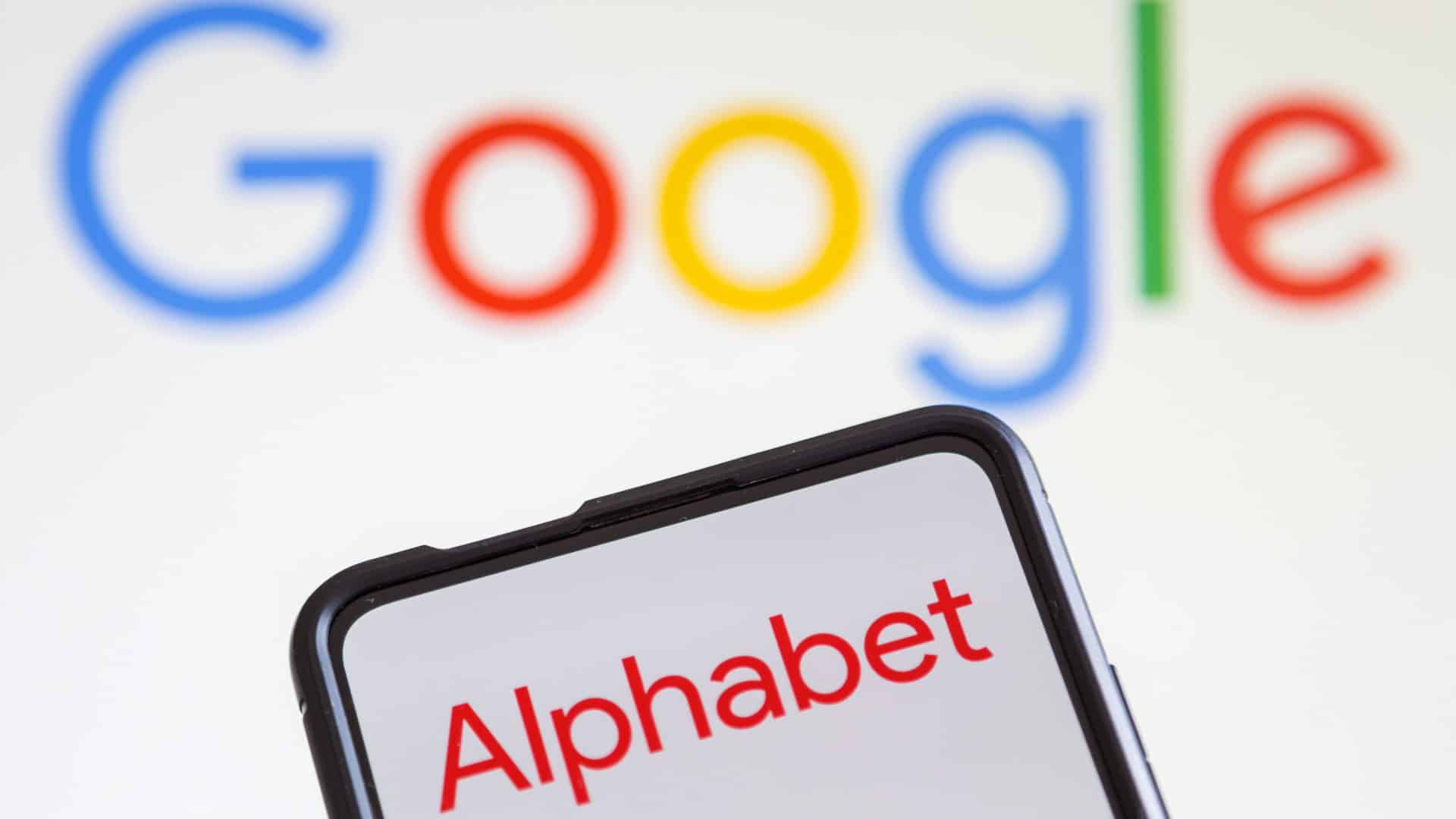 Alphabet dispara na bolsa enquanto disputa mercado de IA com Nvidia