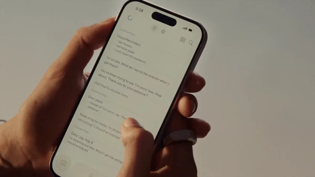 Anel transcreve automaticamente o áudio das anotações de forma rápida e silenciosa no aplicativo para iPhone.