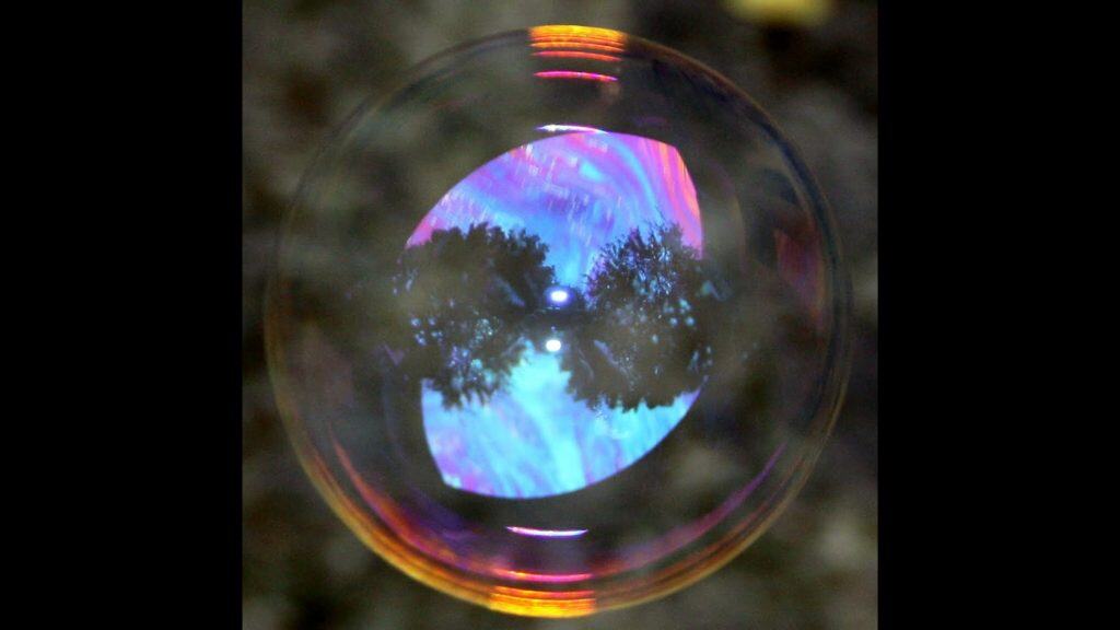 Bolha de sabão / Crédito: Wikimedia