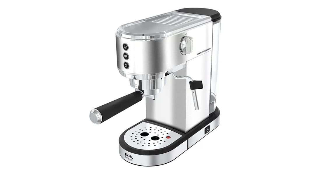 Vai um cafezinho? Cafeteira 3 em 1 em oferta de Black Friday