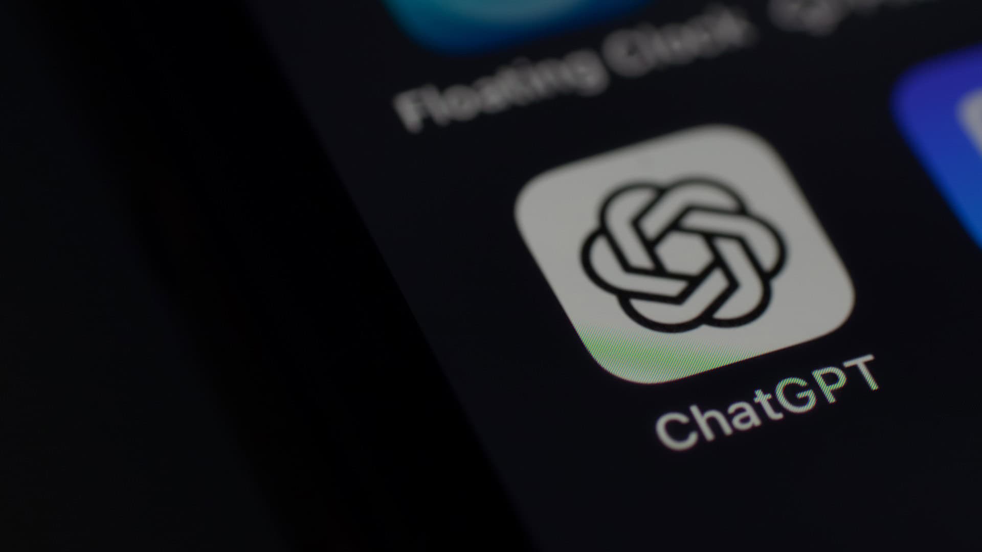 ChatGPT é usado para desabafos, conselhos e até denúncias, mostra estudo