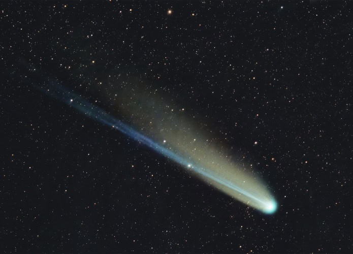 cometa-lemmon-7-11-25-695x500