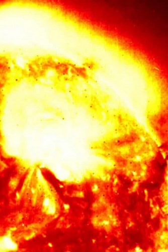 Capa - tempestade solar