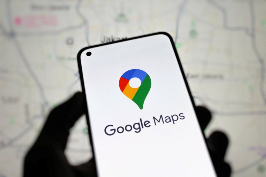 Logo do Google Maps em um smartphone