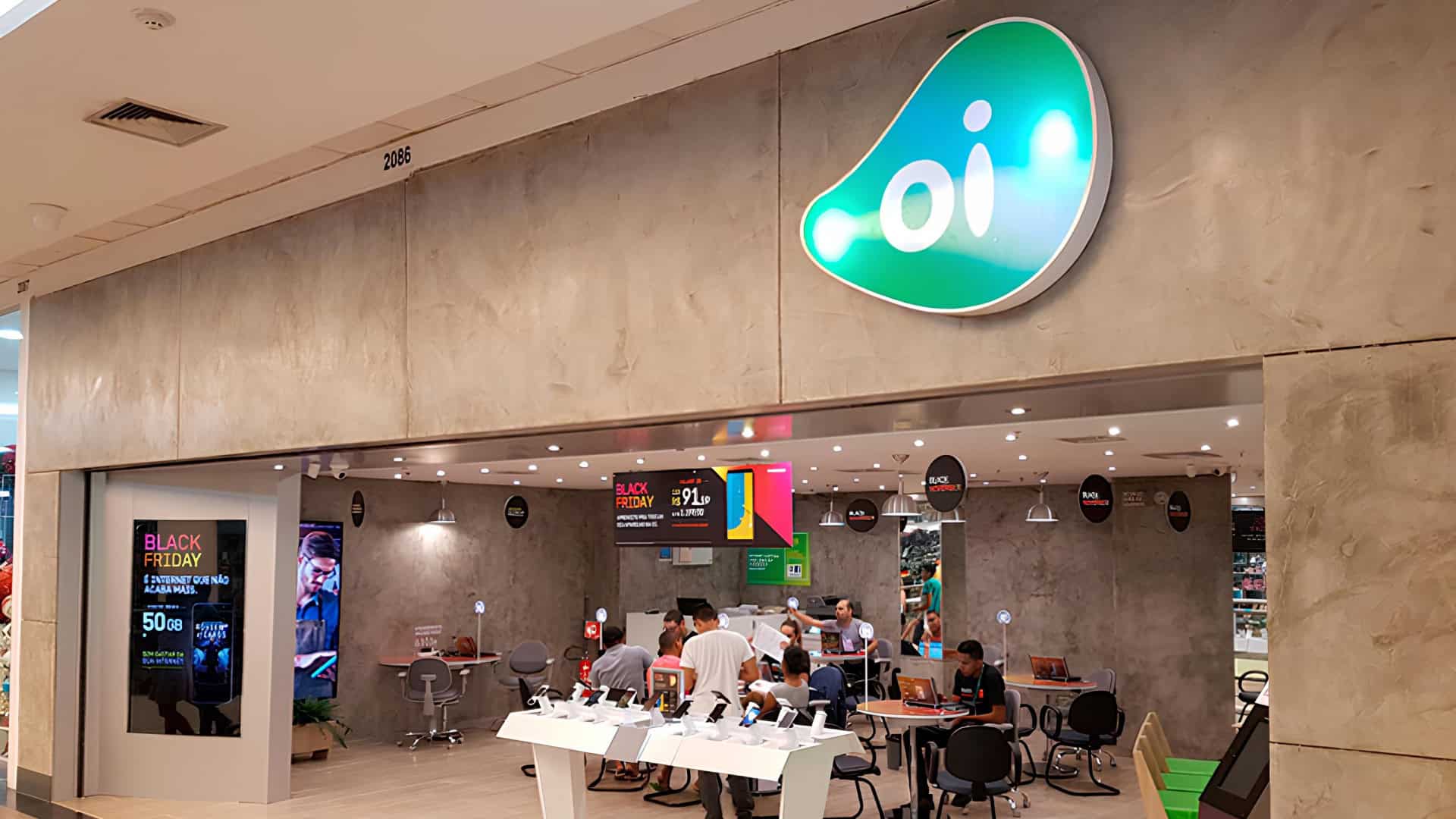 Loja com nova logo da Oi