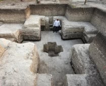 monumento-maia-1-210x172