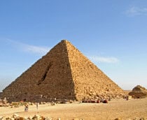 piramide-de-miquerinos-210x172