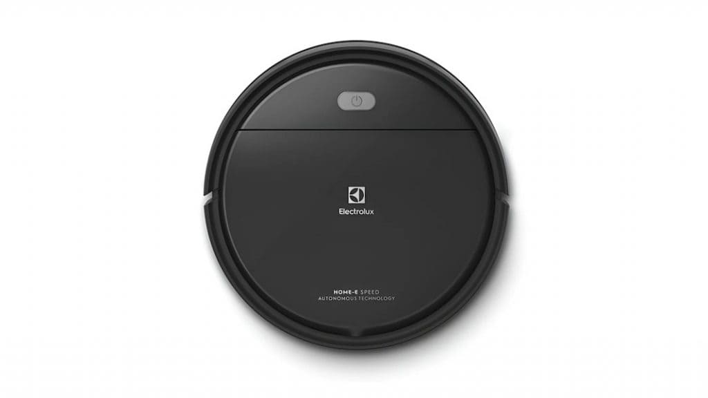 Aspira, varre e passa pano: robô aspirador da Electrolux em oferta de Black Friday Robôs aspiradores se tornaram populares por bons motivos: são dispositivos práticos que realizam uma tarefa chata de maneira eficiente. Afinal de contas, a faxina pode ser cansativa — mas, quando é o robô que cuida de parte dela, tudo fica mais fácil. Aspira, varre e passa pano: robô aspirador da Electrolux em oferta de Black Friday