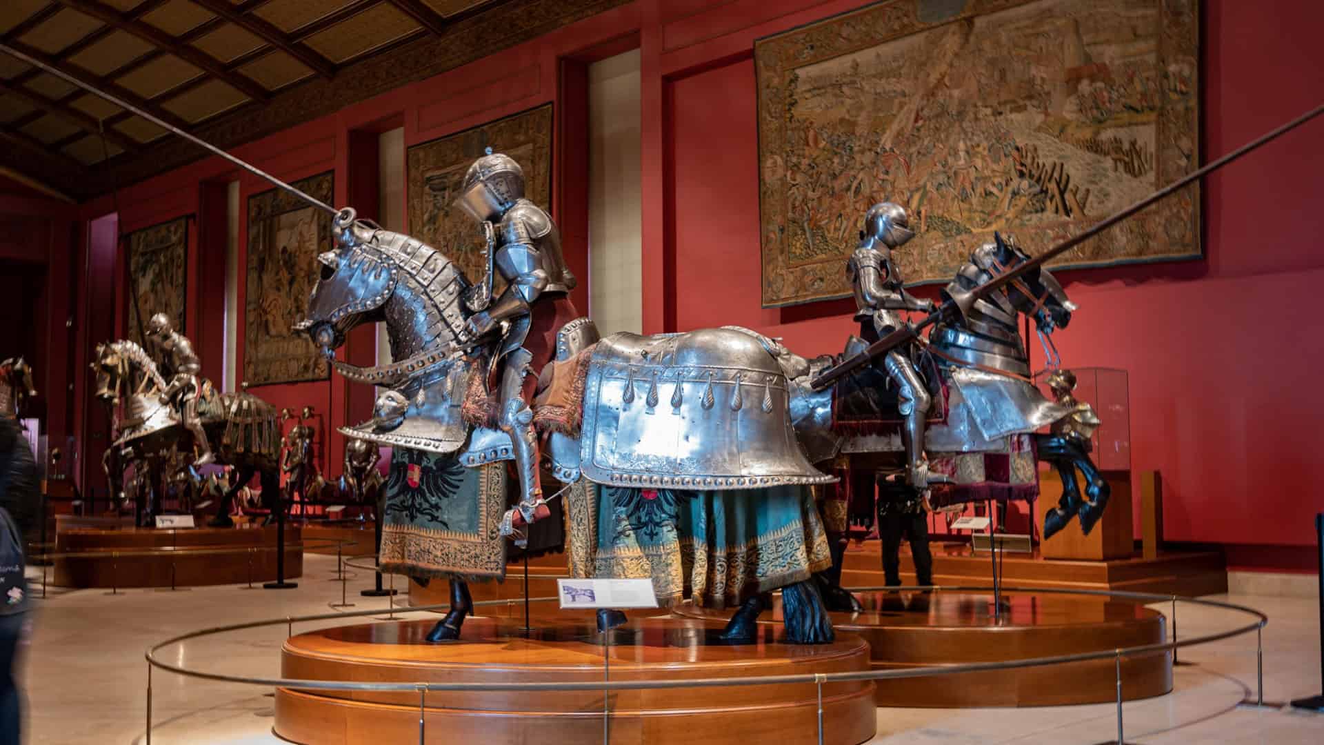 Armaduras de cavaleiros medievais espanhóis